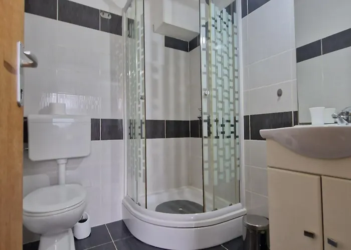 Ensuite بيت ضيافة سبليت